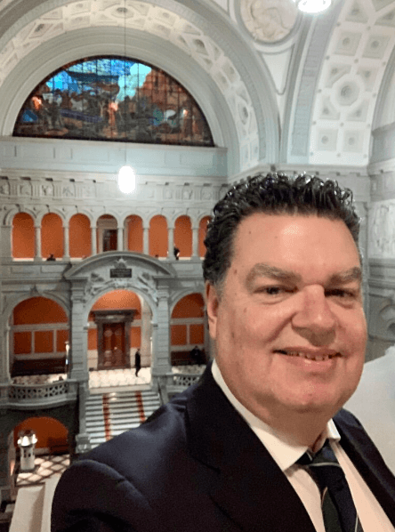 Florian Reinhardt - Real Estate Agent in Montreux