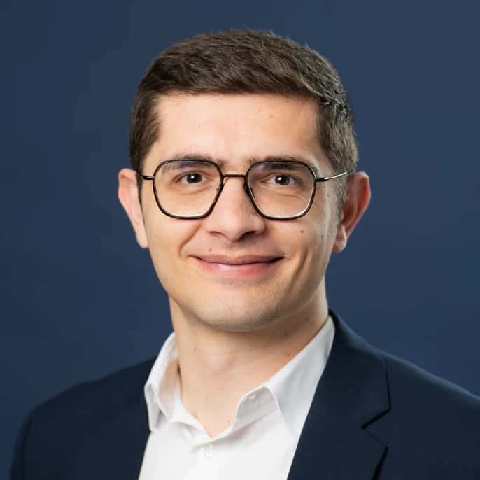 Arian Avdija - Real Estate Agent in Thun