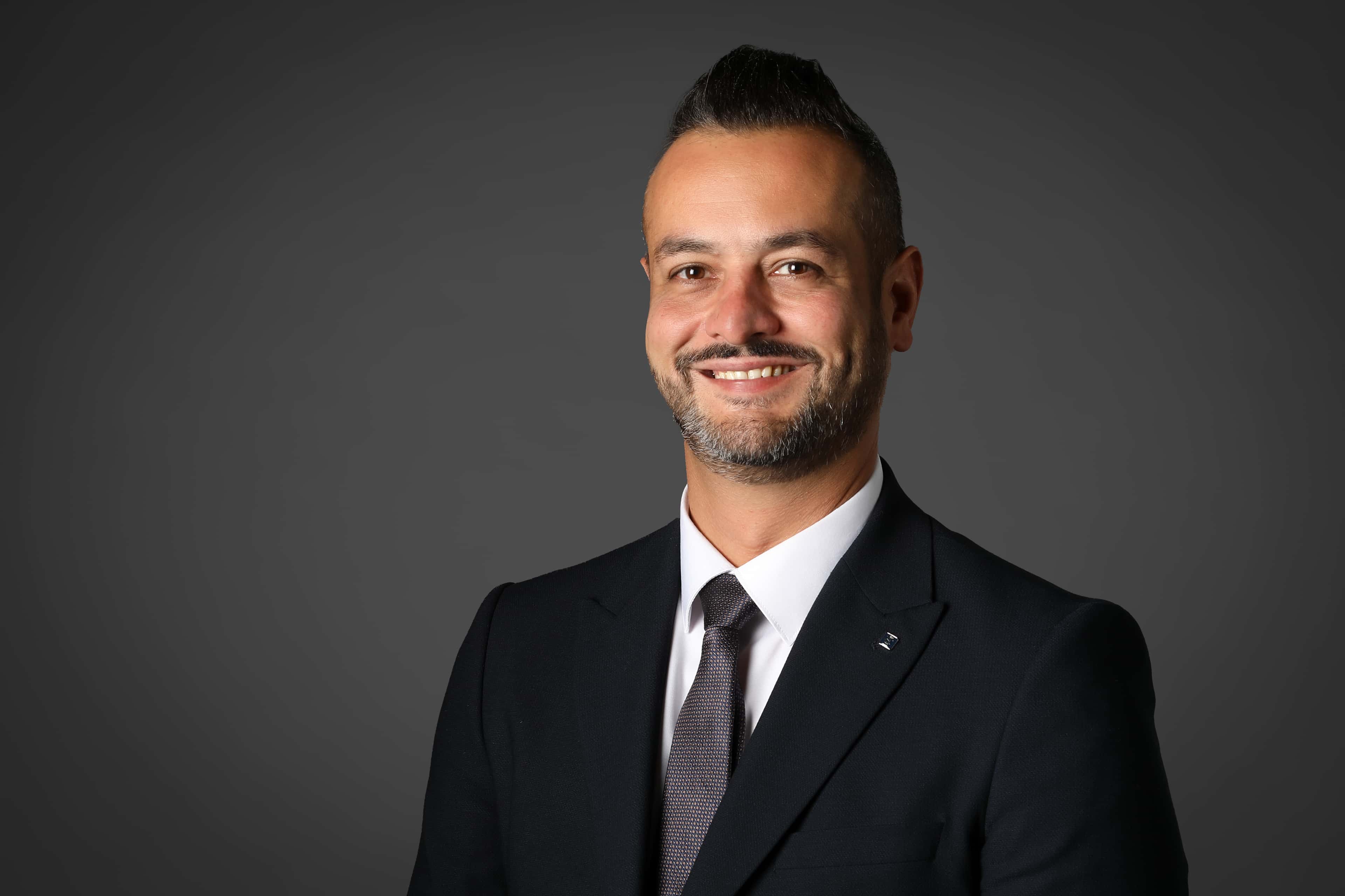 Salih Küçük - Agente Immobiliare a Oftringen