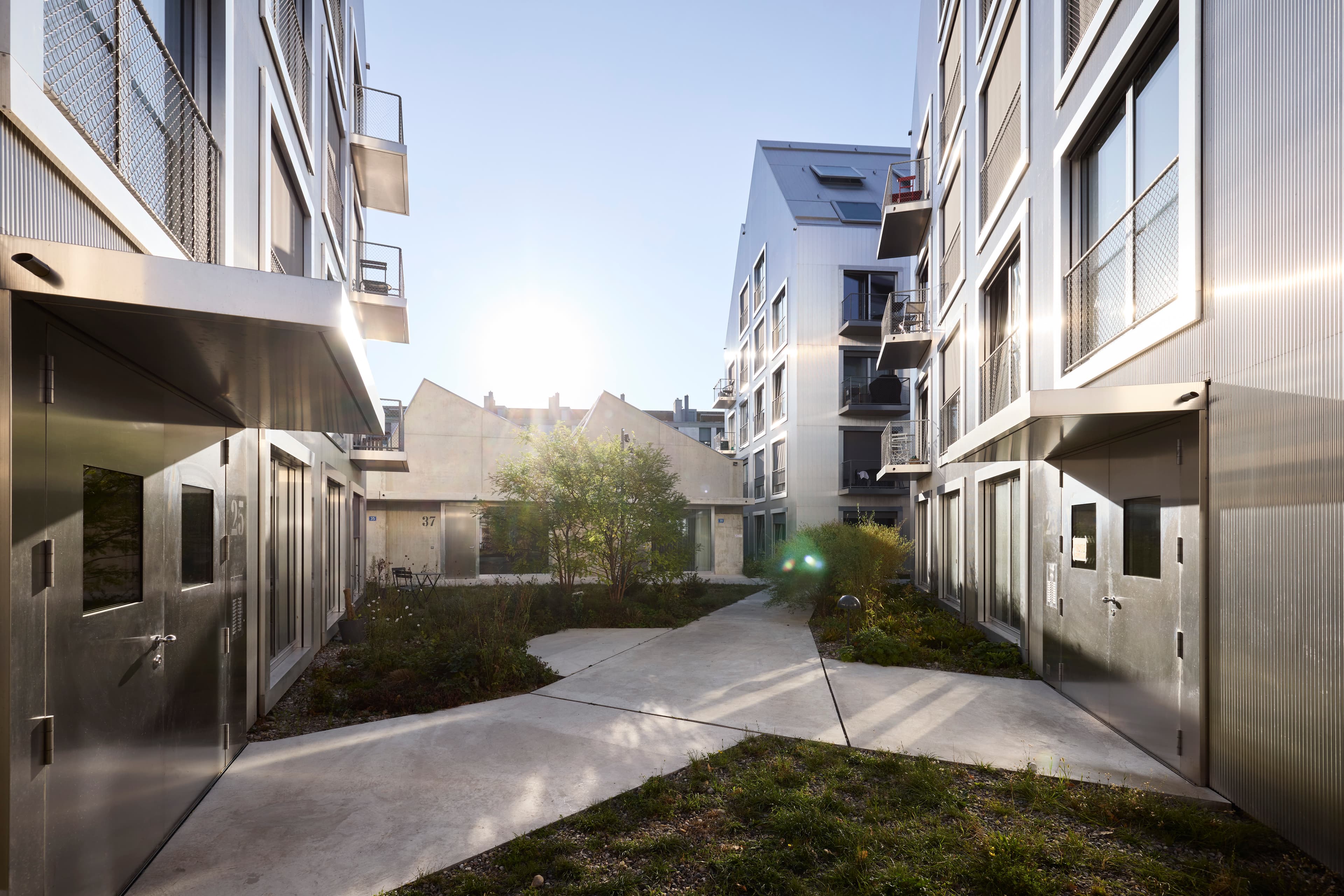 IDZ Immobilien Dienstleistungszentrum - Basel - Real Estate Agency in Muttenz