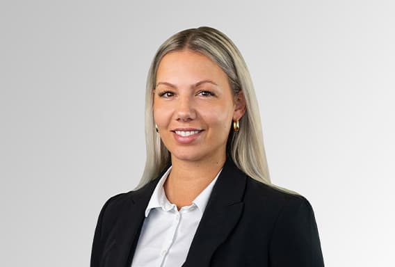 Sarah Hoffmann - Real Estate Agent in Suhr