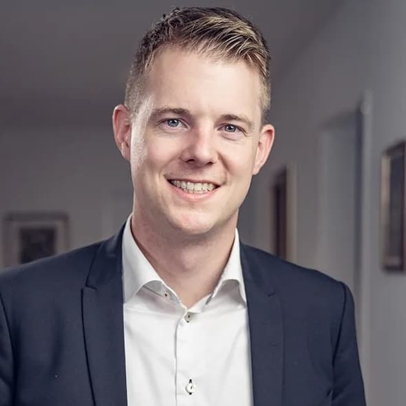 Agent immobilier à Hünenberg: Edoardo Köppel