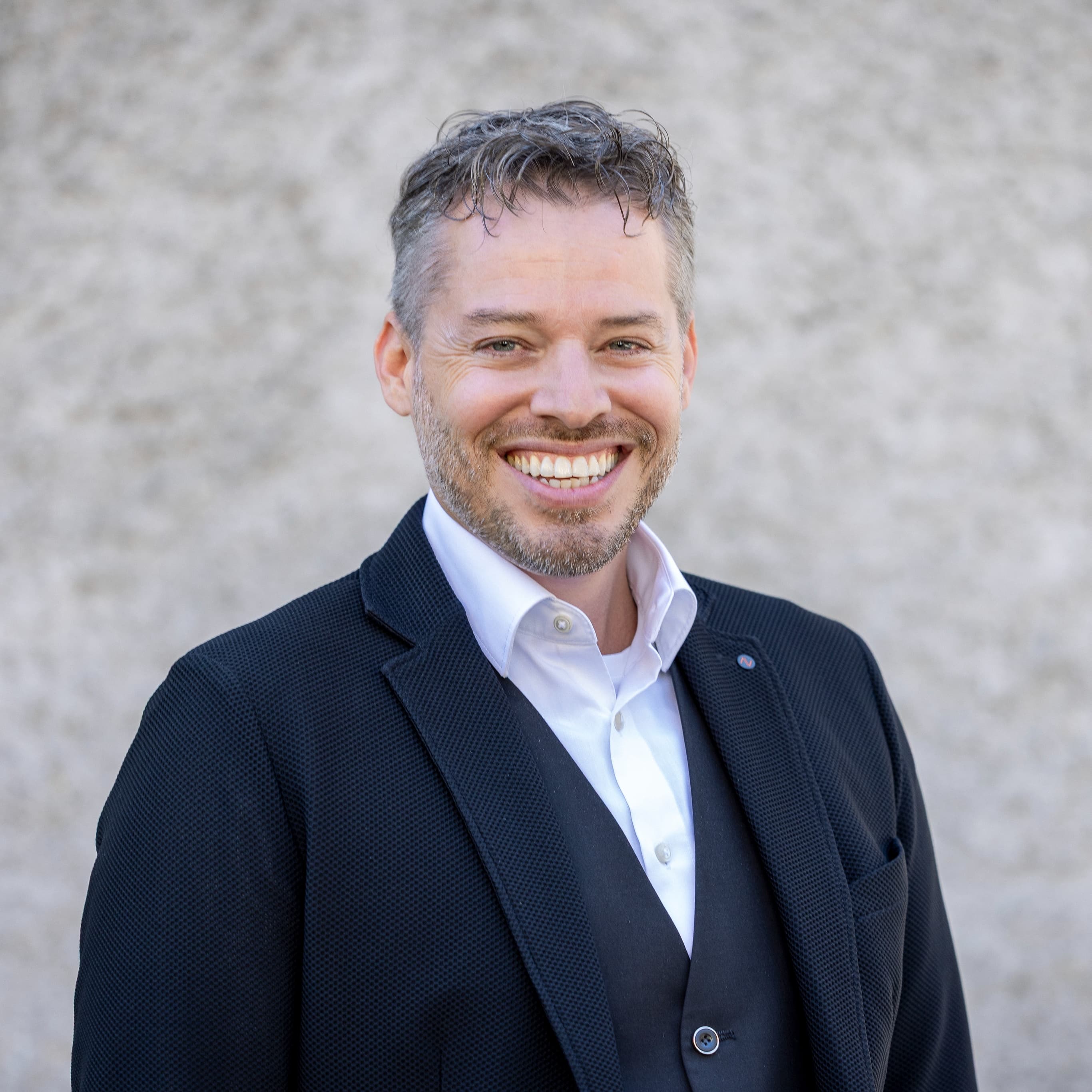 Agent immobilier à Neuhausen am Rheinfall: Stefan Schöffel