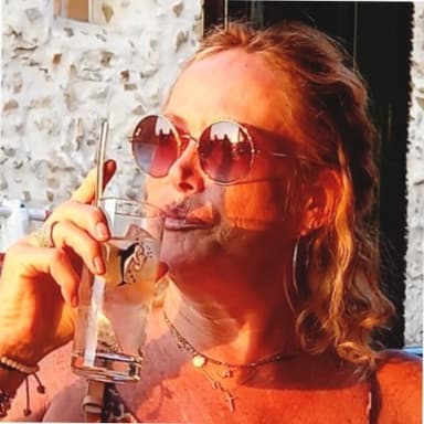 Agente immobiliare a Gingins: Anne-marie Nijhof