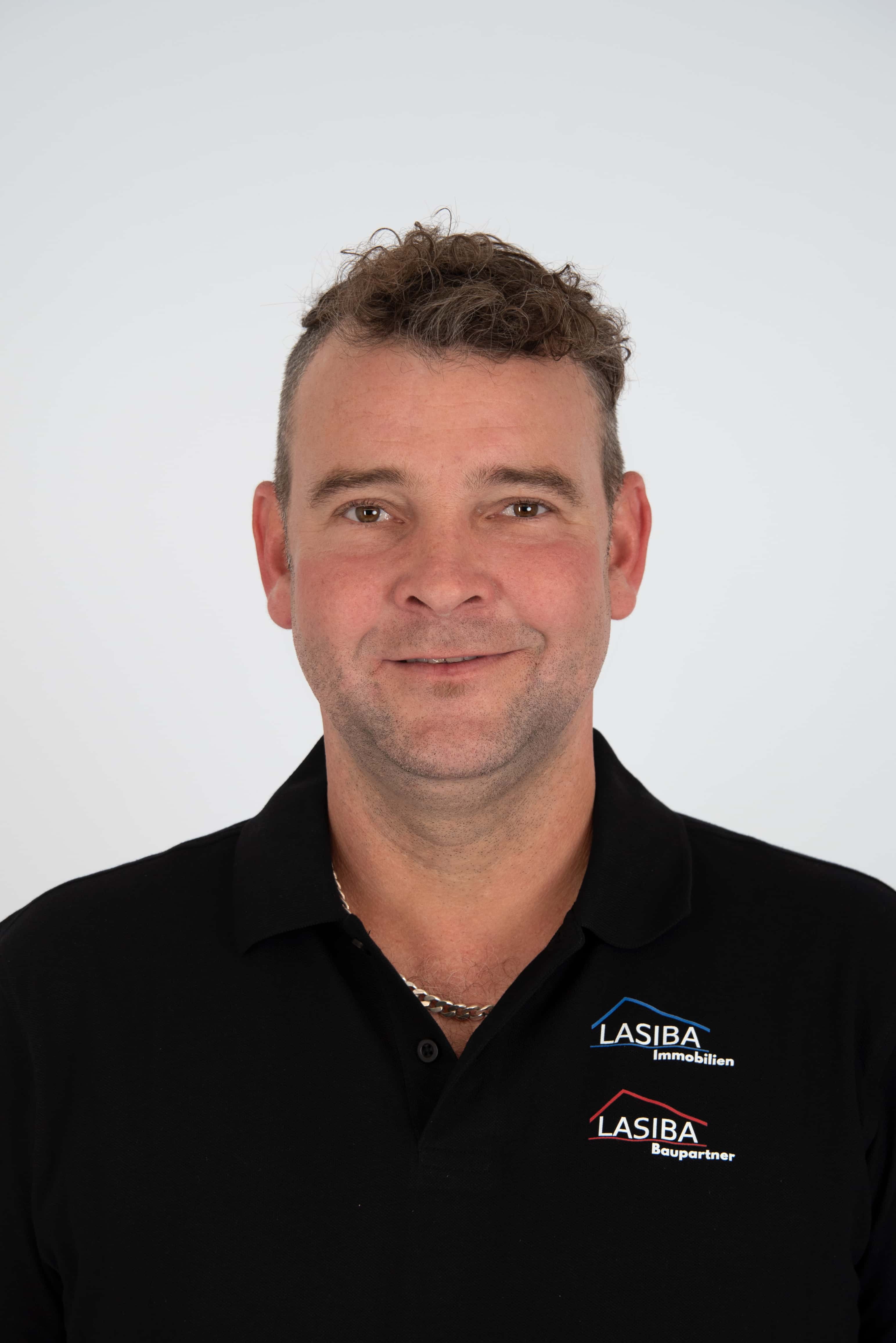 Simon Lauber - Real Estate Agent in Pieterlen