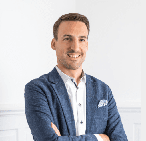 Real Estate Agent in Zürich: Adrian Plüer