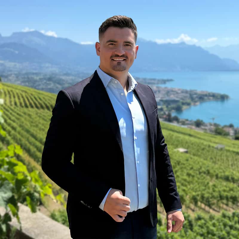 Afrim Kalimashi - Courtier immobilier à Vevey