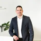 Kevin Warna - Agente Immobiliare a Dübendorf
