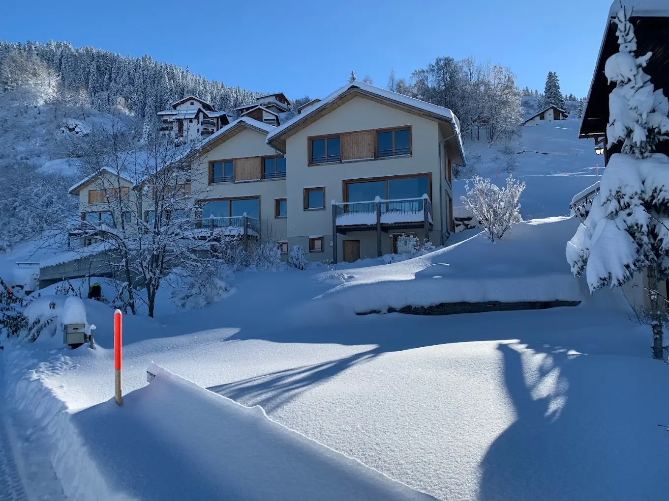 Immobilienkompetenz Graubünden - Standort Obersaxen - Agenzia Immobiliare a Obersaxen Mundaun