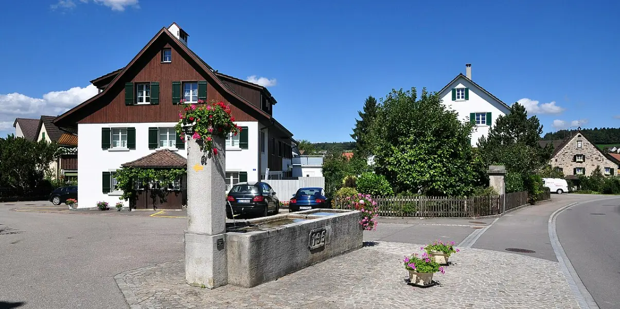 Stoop Immobilien AG - Agenzia Immobiliare a Regensdorf