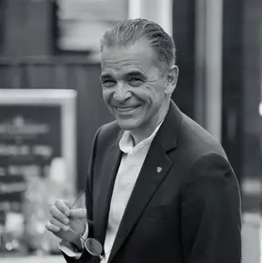 Real Estate Agent in Genève: Marc Reyes