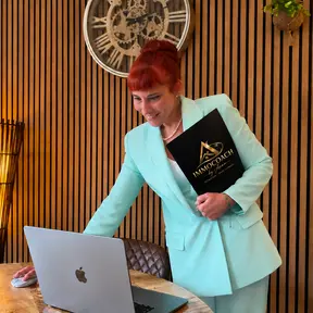 Agent immobilier à Sion: Anne Saunier