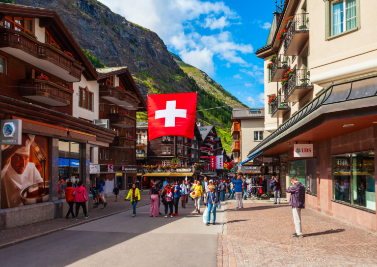 Vente aux enchères immobilières en Valais: comment ça se passe?