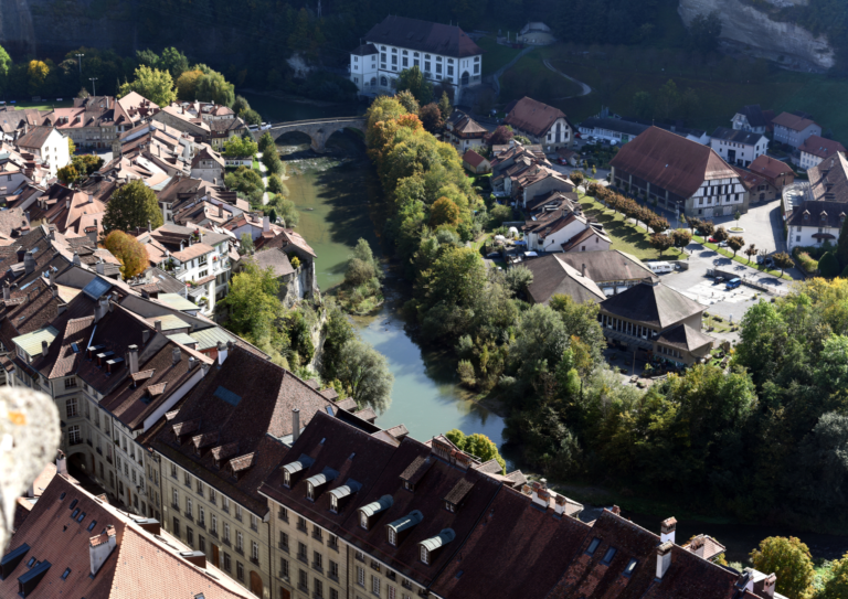 Frais de notaire dans le canton de Fribourg